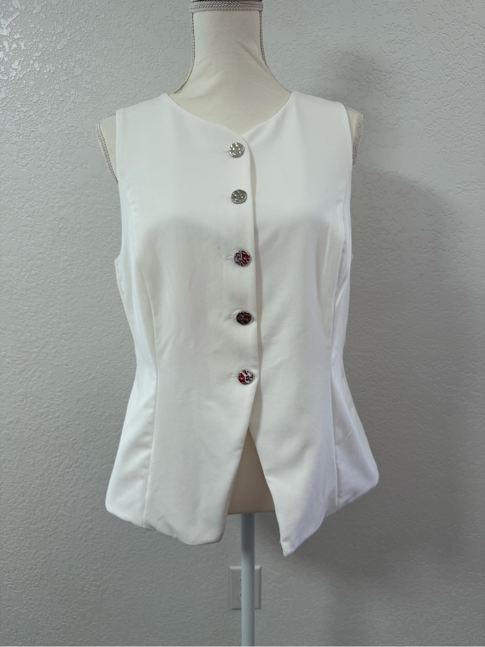 MOA MOA White Woven V-Neck Sleeveless Button Front Vest Women Regular XL